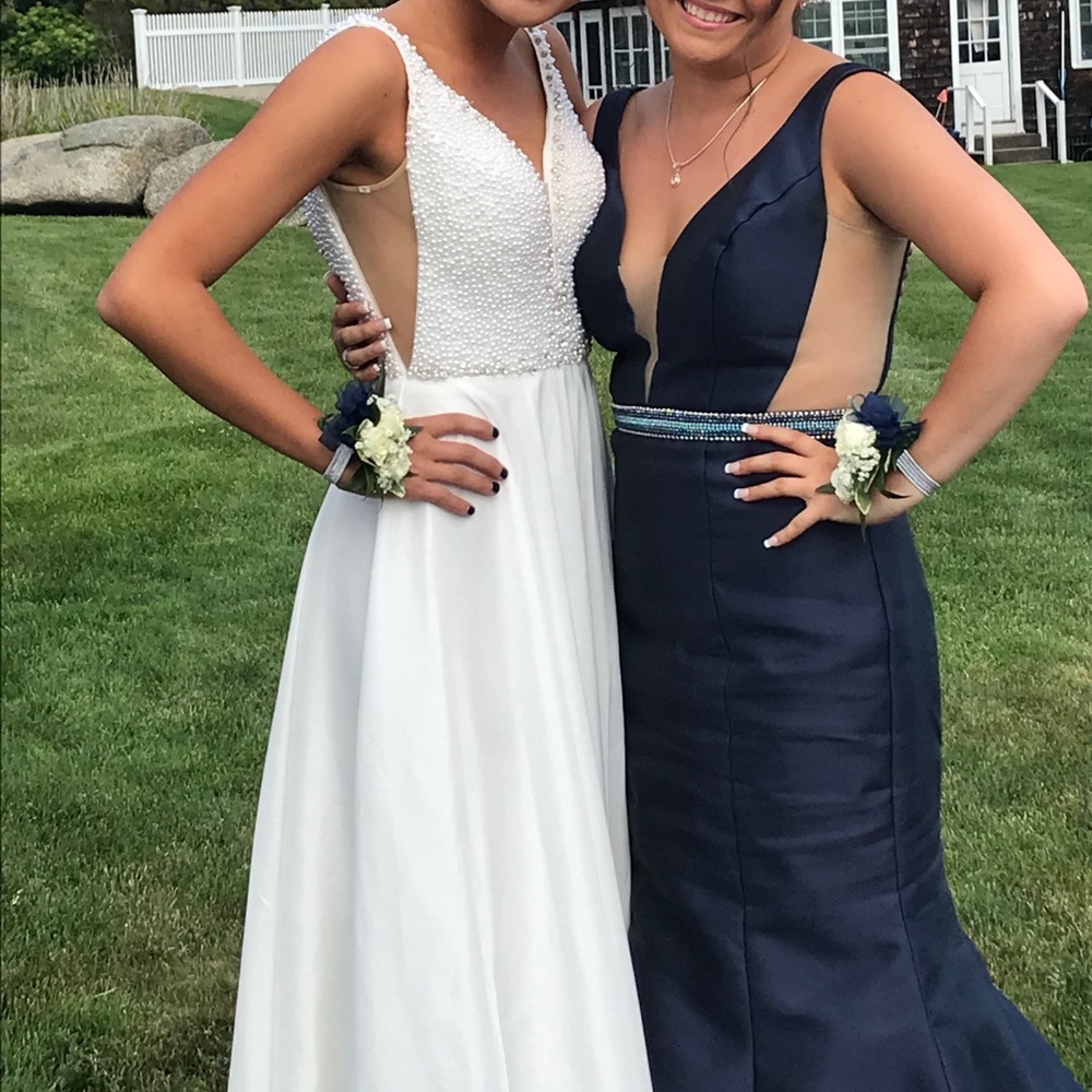WHITE SHERRI HILL DRESS